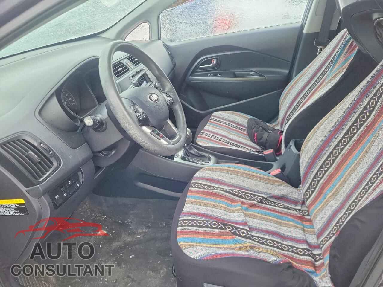 KIA RIO 2013 - KNADM5A30D6800812