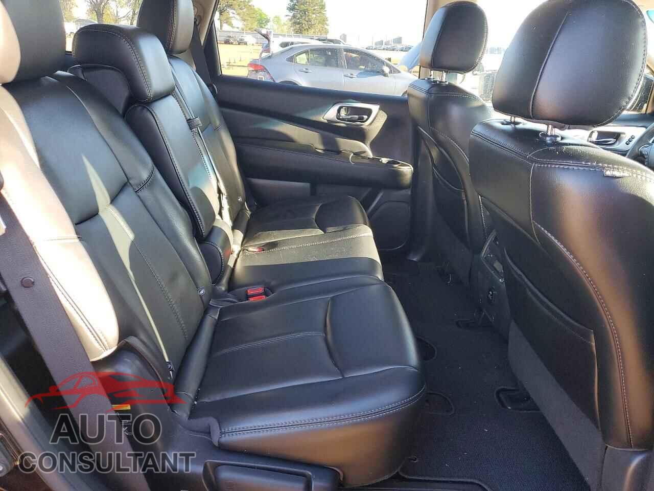 NISSAN PATHFINDER 2017 - 5N1DR2MNXHC612673