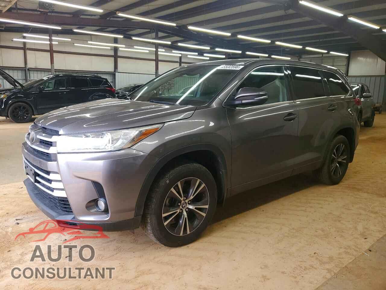 TOYOTA HIGHLANDER 2018 - 5TDBZRFH2JS908688