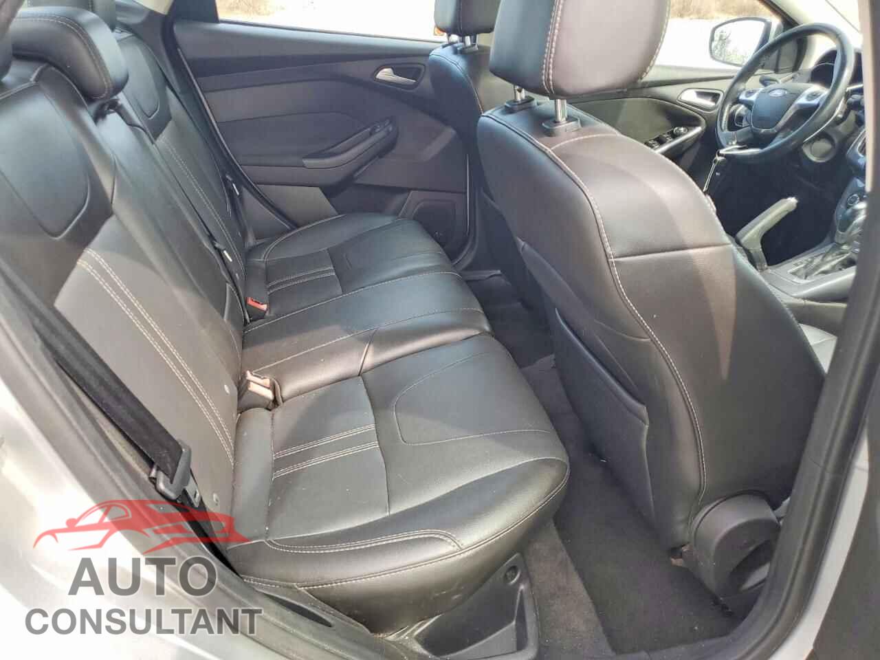 FORD FOCUS 2014 - 1FADP3J26EL233584