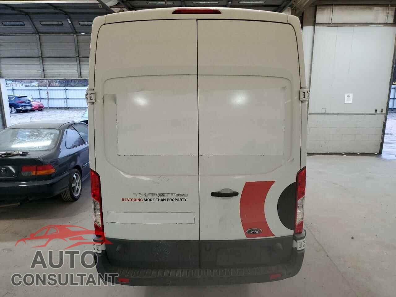 FORD TRANSIT 2017 - 1FTYR3XMXHKA54005