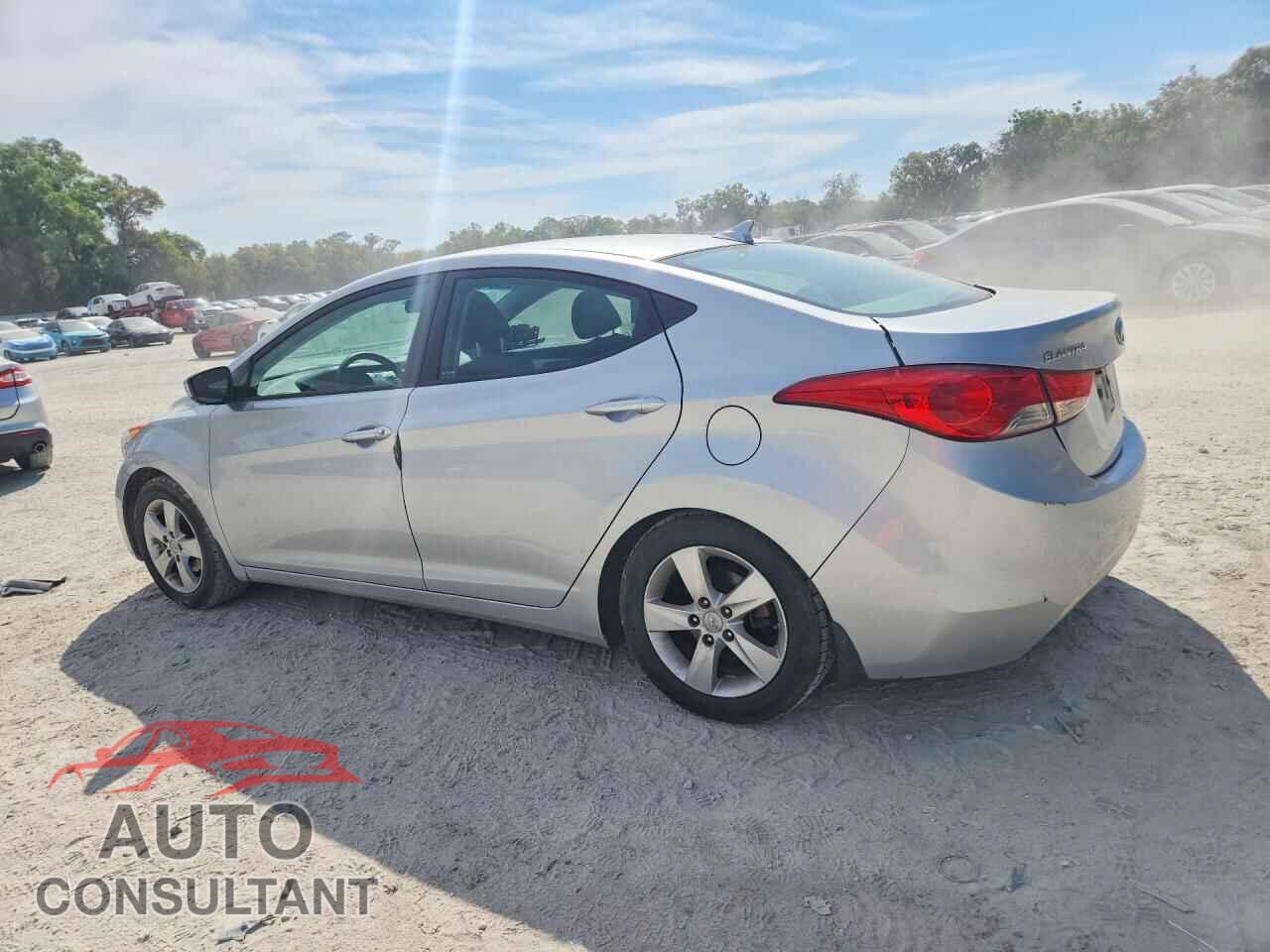 HYUNDAI ELANTRA 2013 - 5NPDH4AE0DH232957
