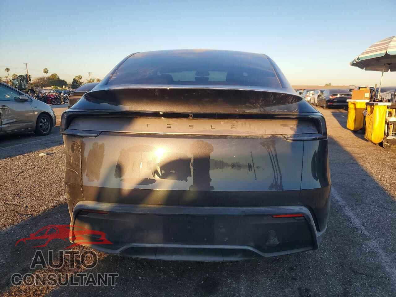 TESLA MODEL Y 2026 - 7SAYGDED8TF560553