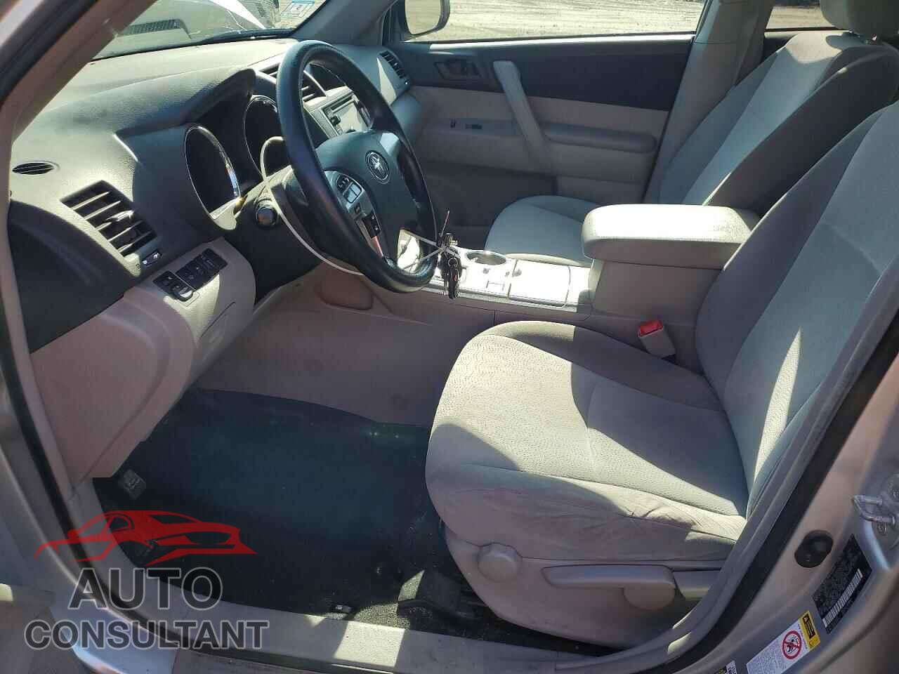 TOYOTA HIGHLANDER 2013 - 5TDBK3EH8DS244520