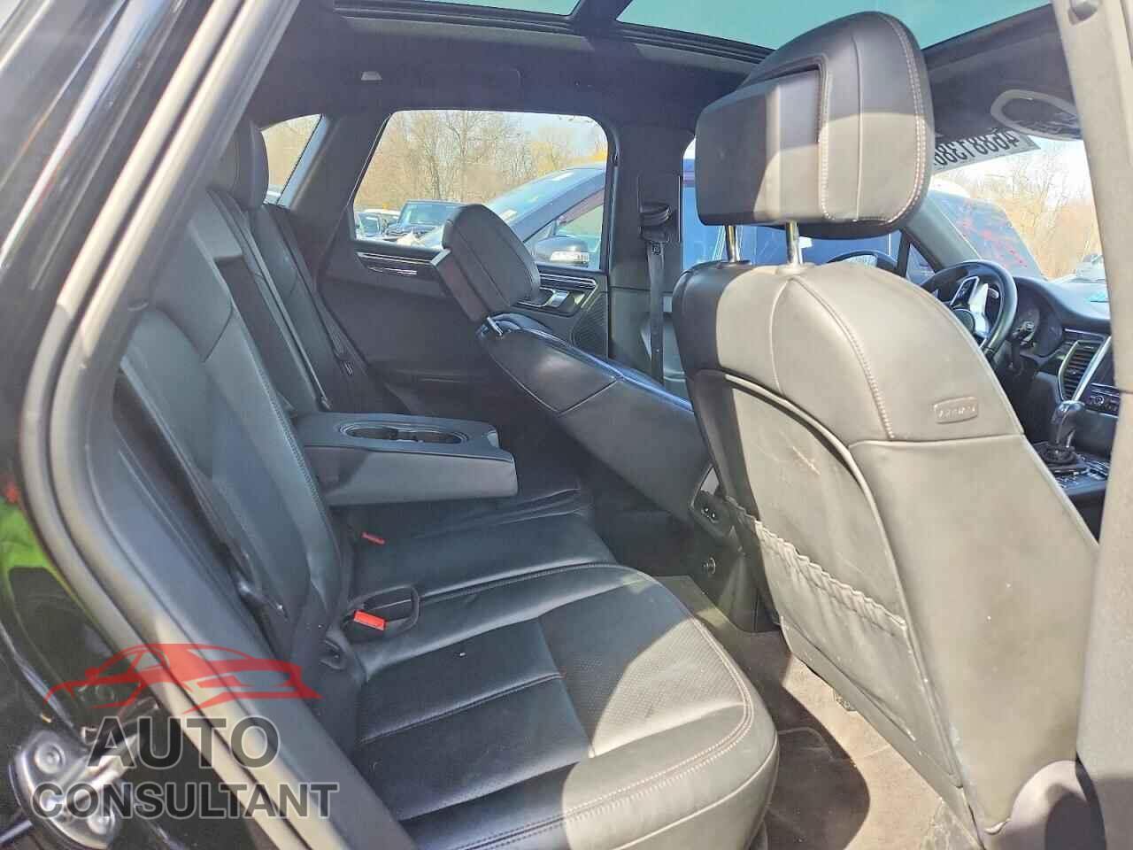 PORSCHE MACAN 2015 - WP1AB2A54FLB62076