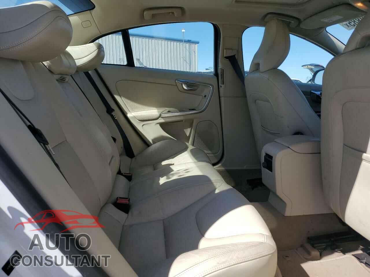 VOLVO S60 2014 - YV1612FS7E2296538