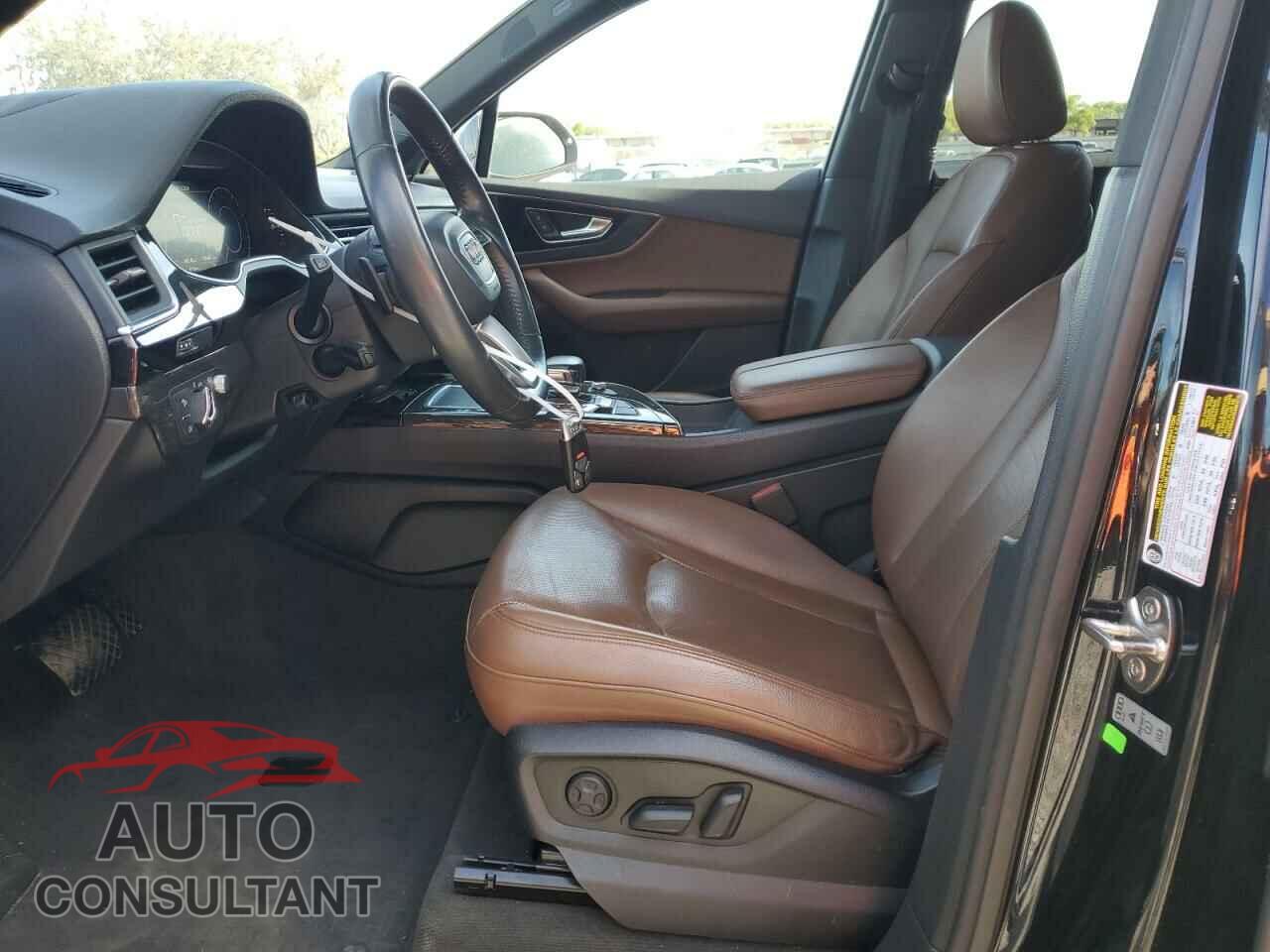 AUDI Q7 2018 - WA1VAAF75JD010430