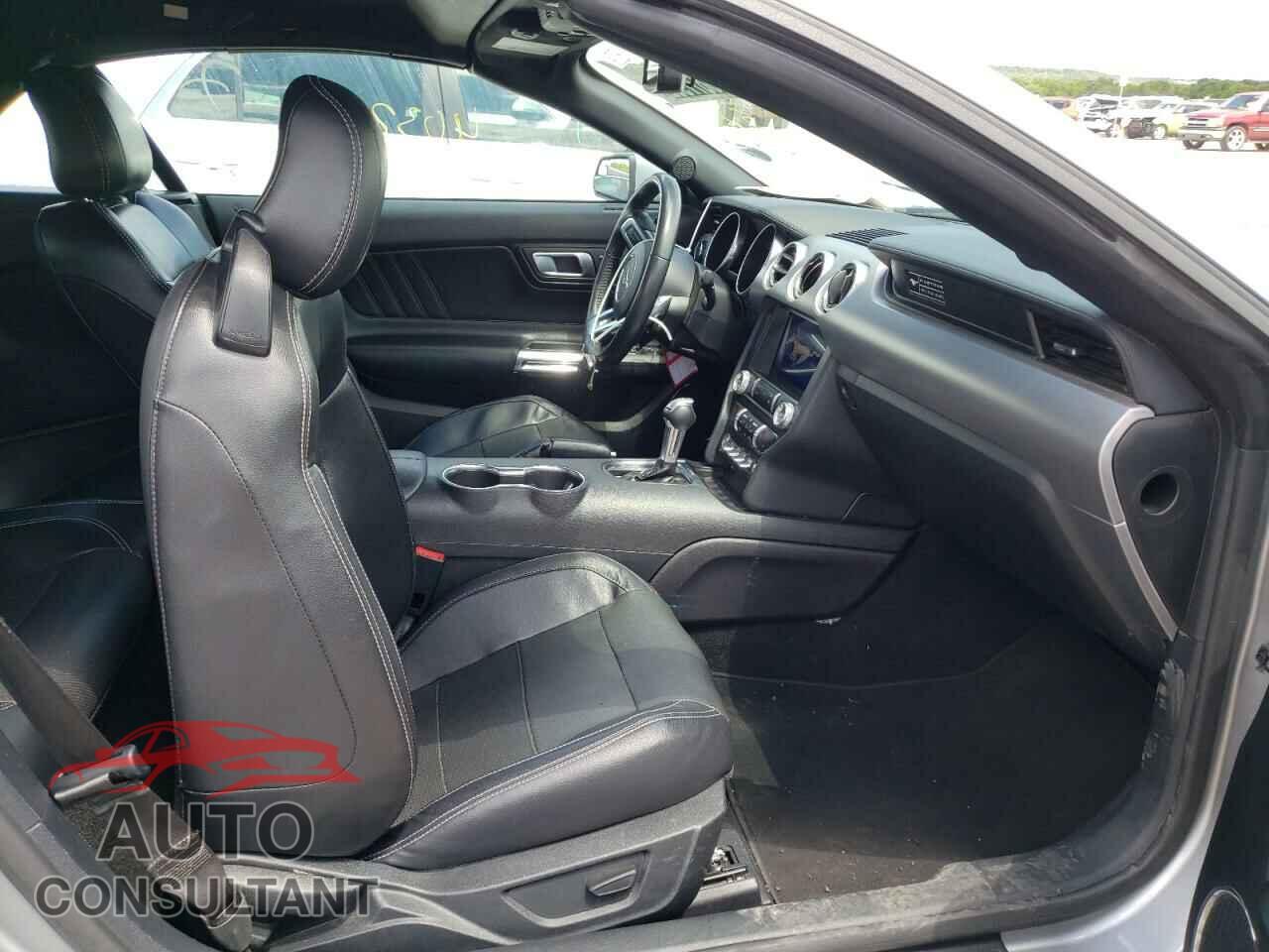FORD MUSTANG 2020 - 1FATP8UH1L5136562