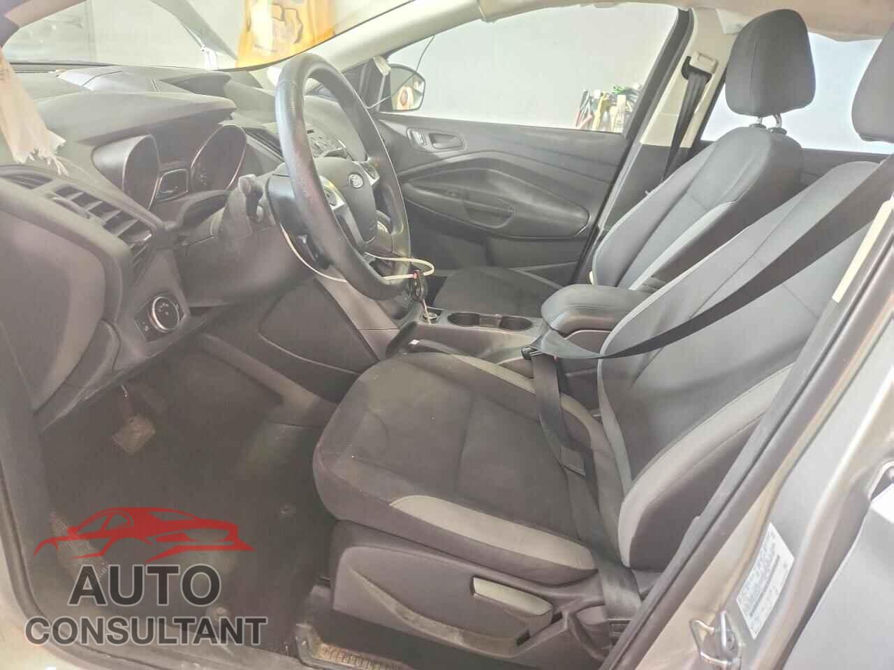 FORD ESCAPE 2016 - 1FMCU0F70GUB60612