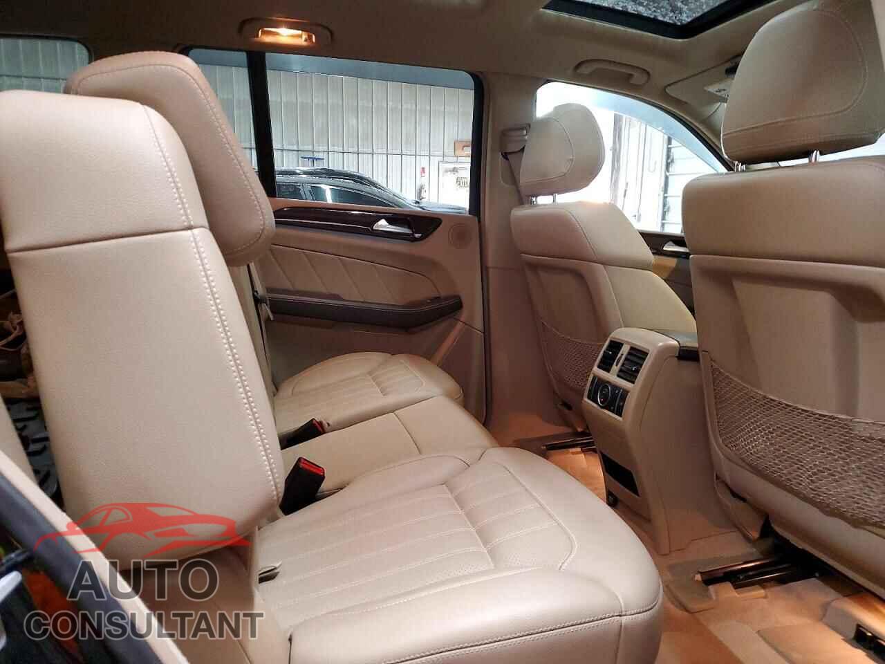 MERCEDES-BENZ GL-CLASS 2016 - 4JGDF2EE2GA648035
