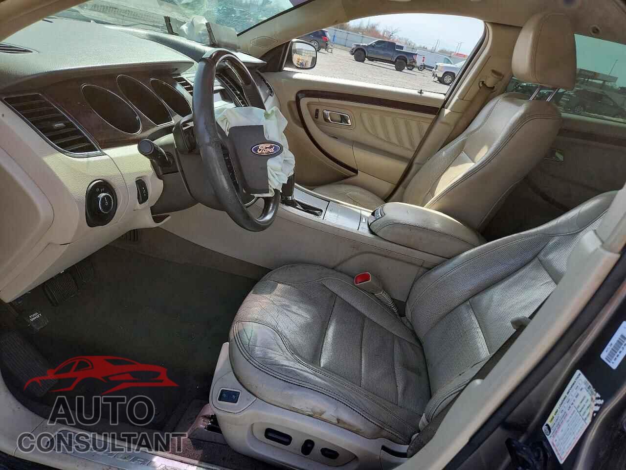 FORD TAURUS 2011 - 1FAHP2FW1BG143867
