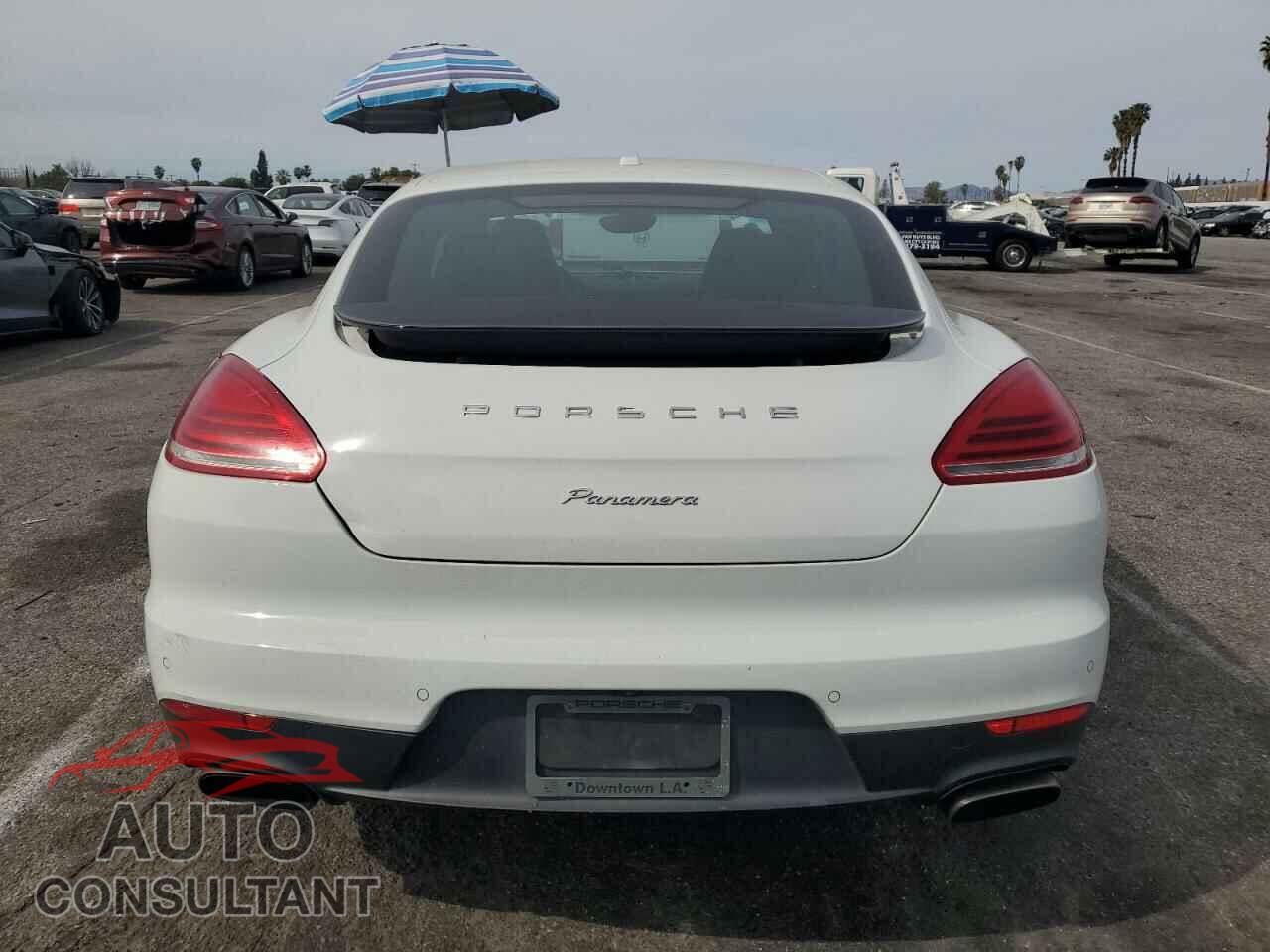 PORSCHE PANAMERA 2015 - WP0AA2A70FL000757