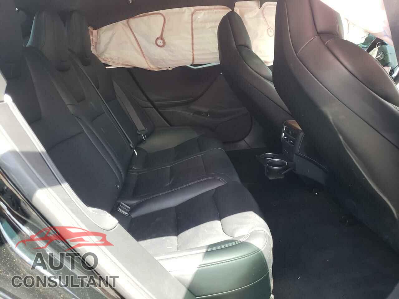 TESLA MODEL S 2017 - 5YJSA1E24HF230952