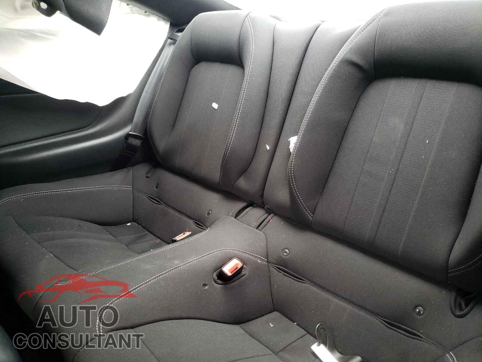 FORD MUSTANG 2020 - 1FA6P8TH1L5133255