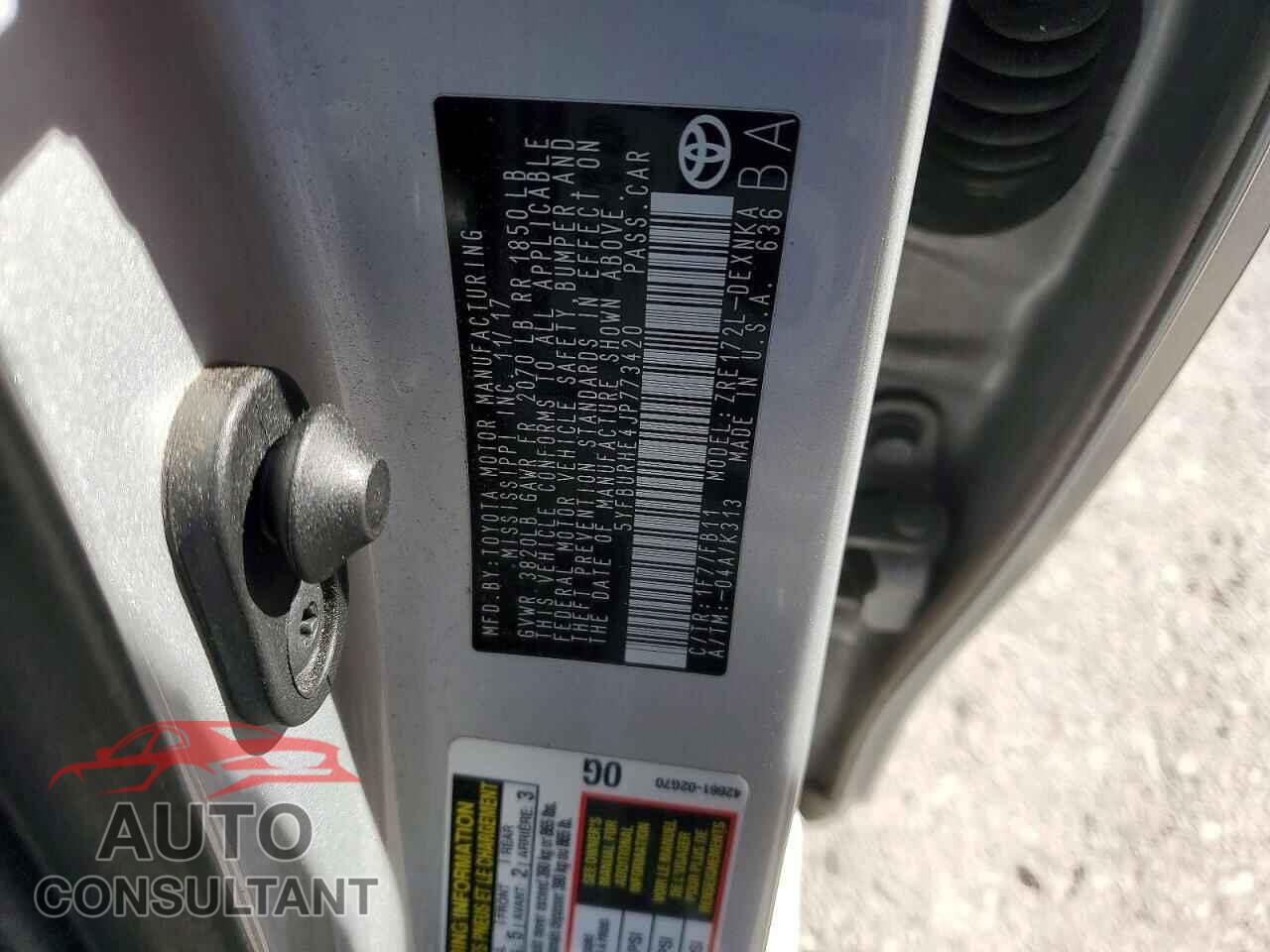 TOYOTA COROLLA 2018 - 5YFBURHE4JP773420