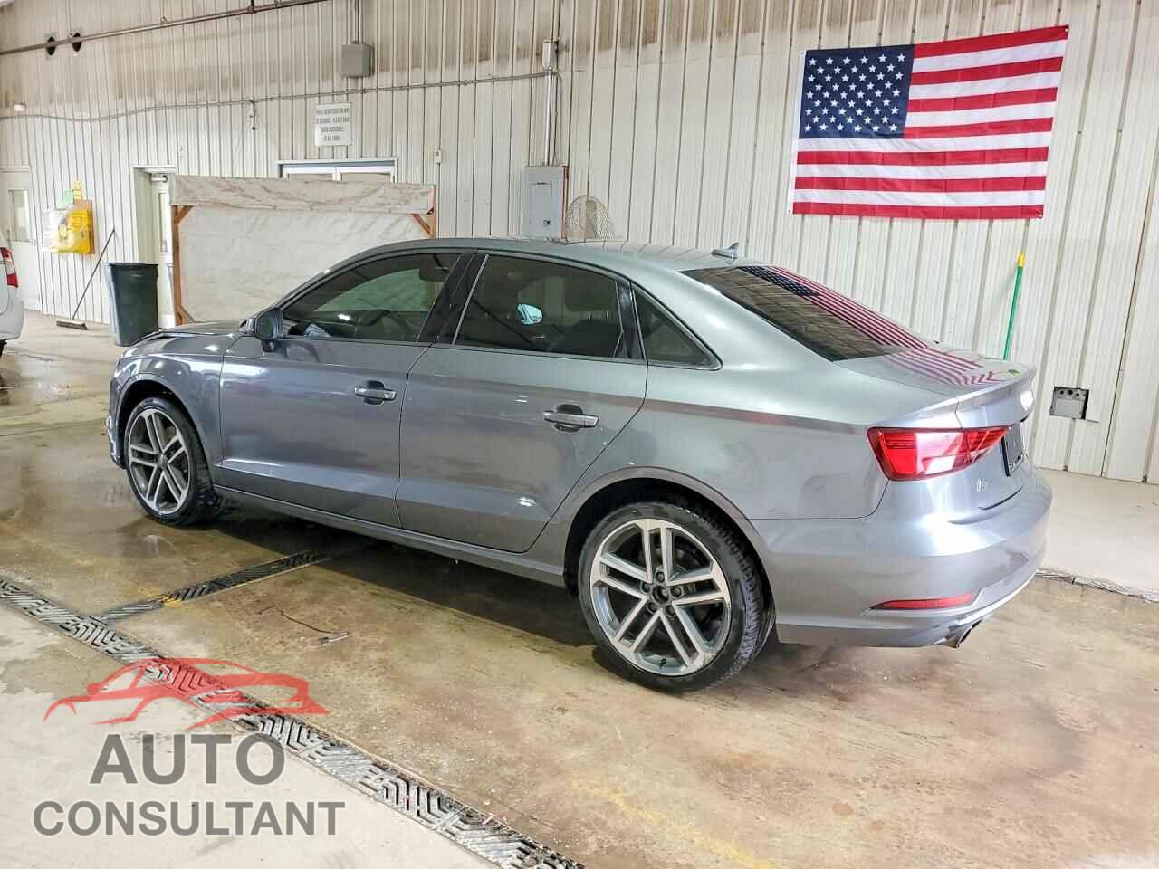 AUDI A3 2018 - WAUB8GFF1J1043227