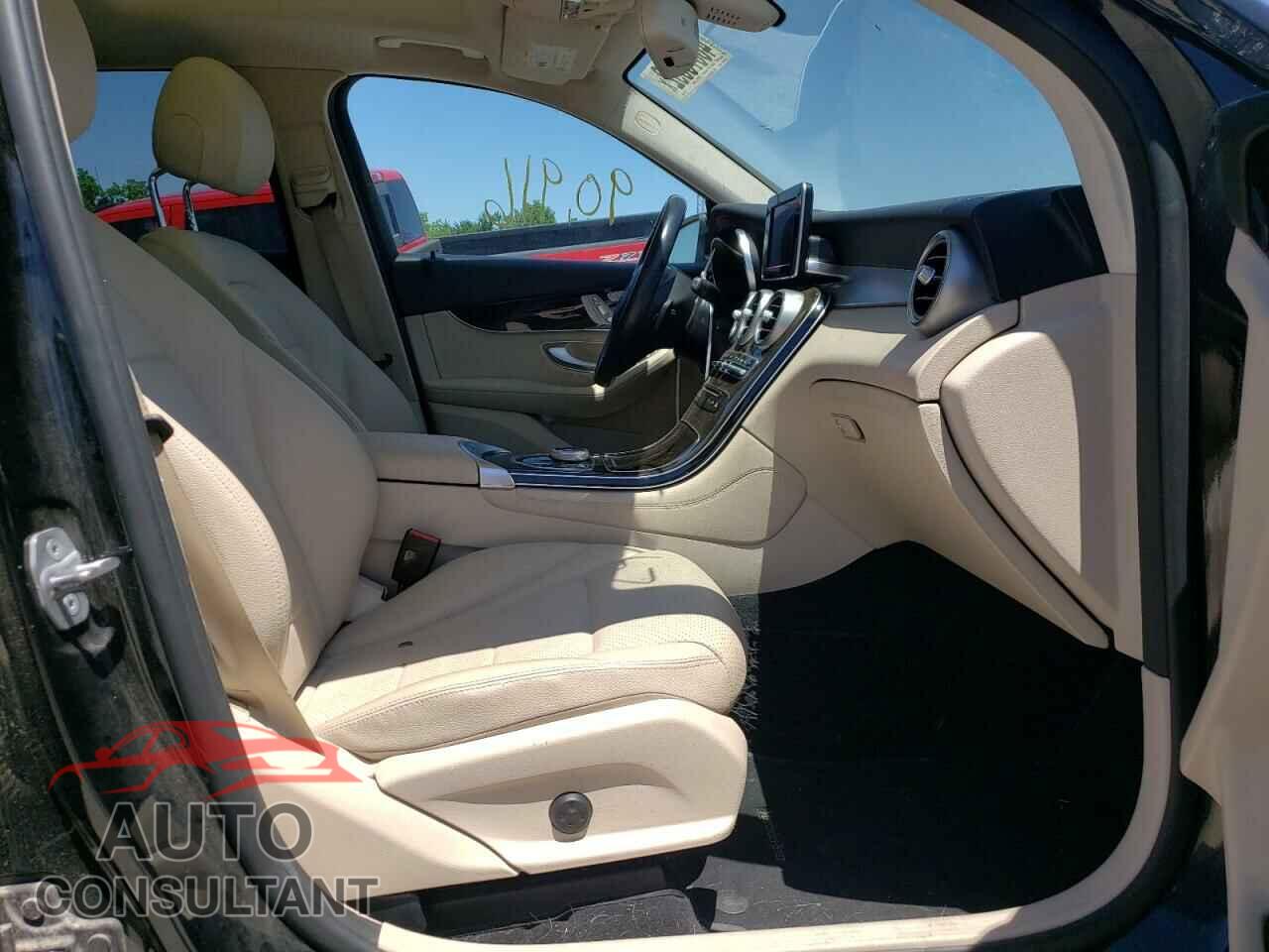 MERCEDES-BENZ GLC-CLASS 2017 - WDC0G4JB4HF249438
