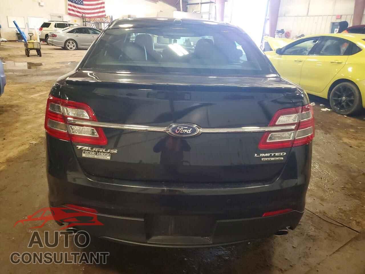 FORD TAURUS 2018 - 1FAHP2F83JG126844