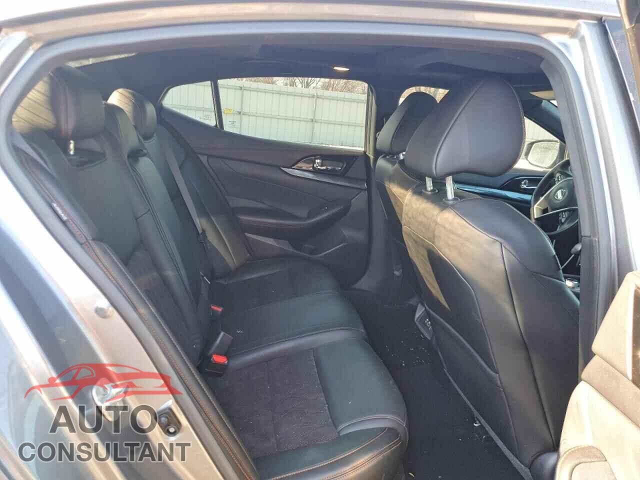 NISSAN MAXIMA 2021 - 1N4AA6EV0MC501487