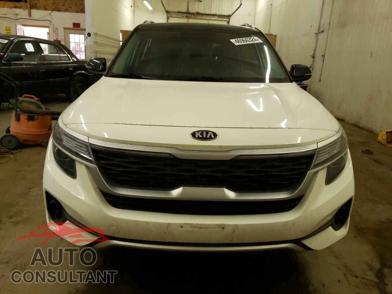 KIA SELTOS 2021 - KNDEUCAA6M7145057