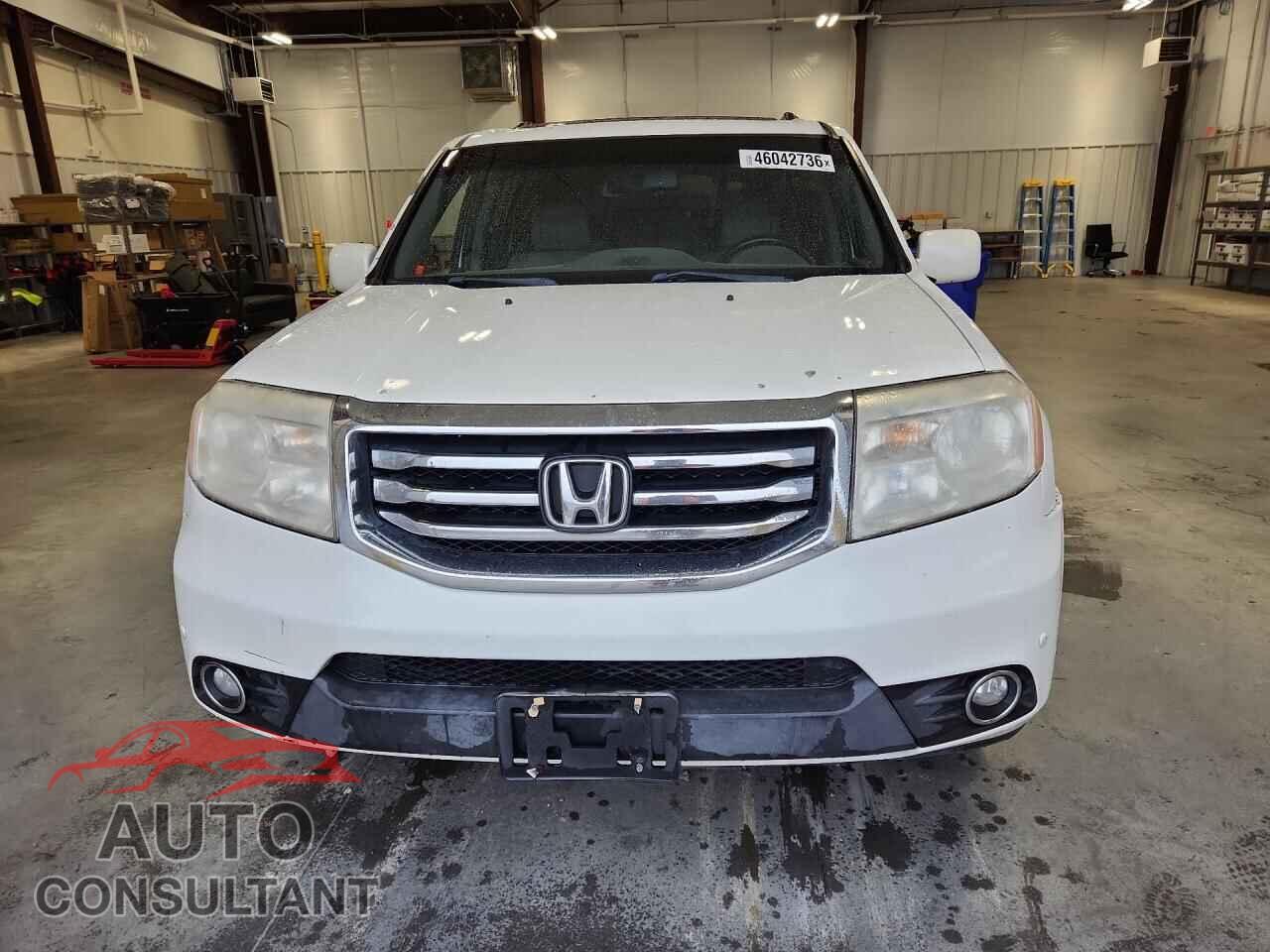 HONDA PILOT 2013 - 5FNYF4H96DB035824