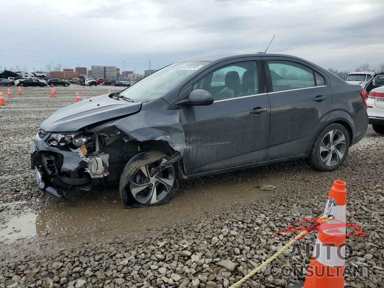 CHEVROLET SONIC 2019 - 1G1JF5SB3K4128171