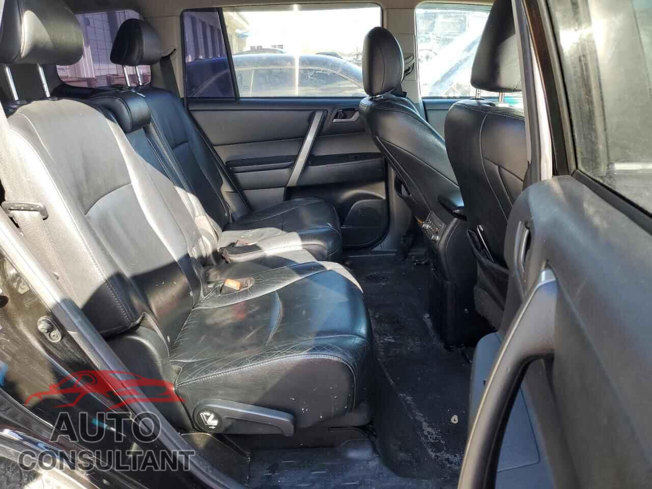 TOYOTA HIGHLANDER 2012 - 5TDBK3EH5CS127346