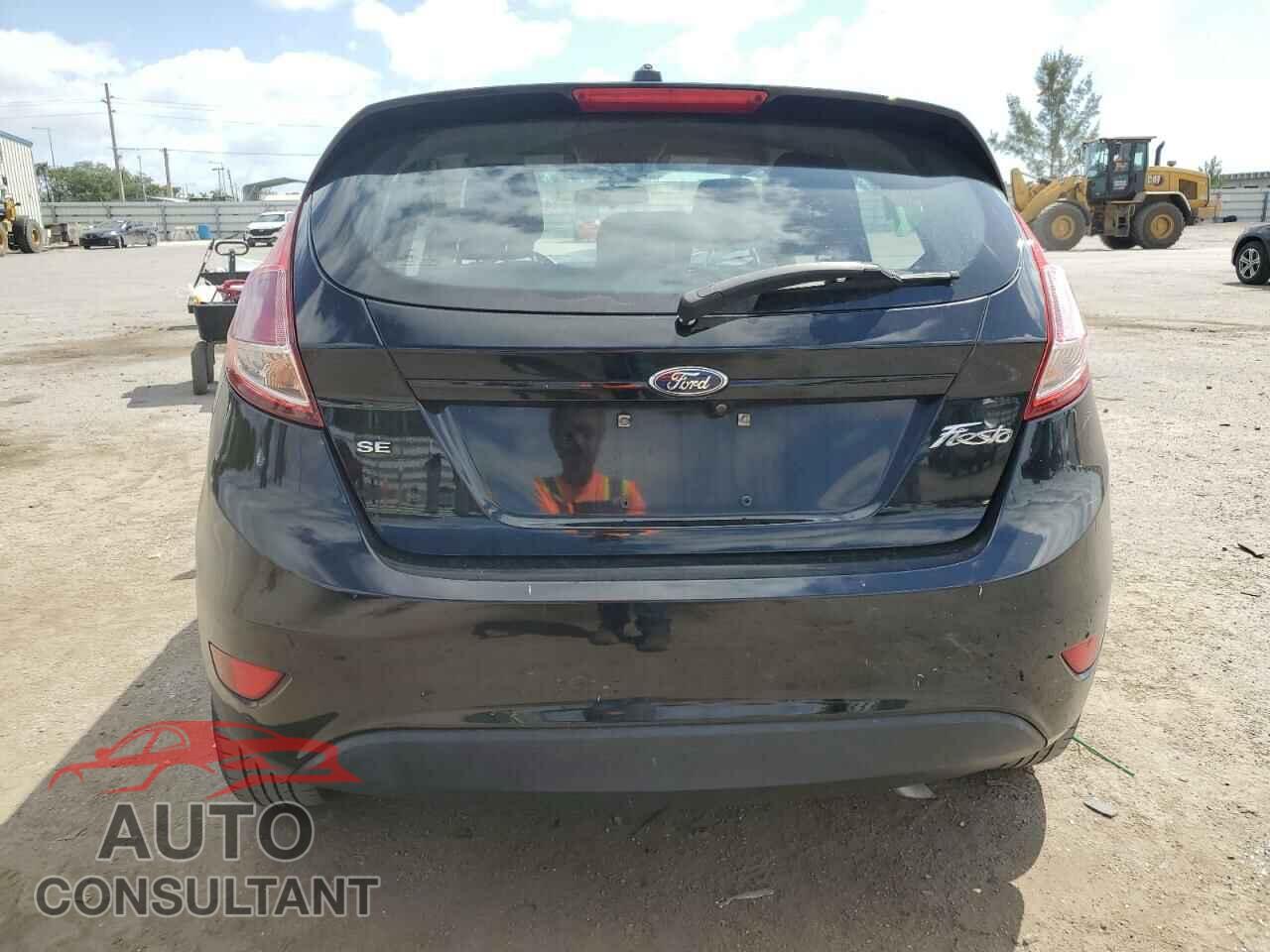 FORD FIESTA 2018 - 3FADP4EJ7JM111526