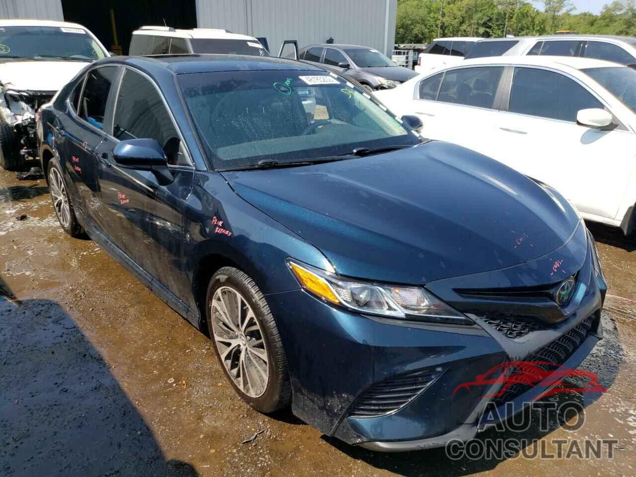 TOYOTA CAMRY 2018 - 4T1B11HK6JU601873