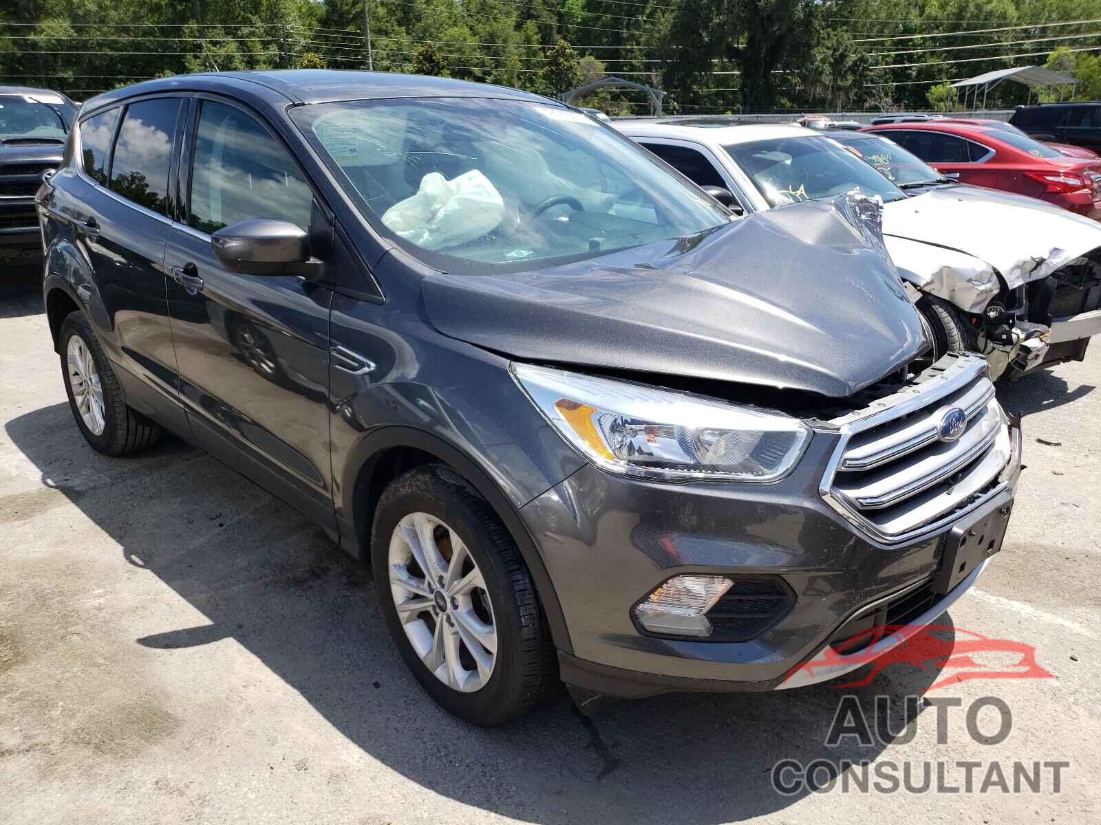 FORD ESCAPE 2017 - 1FMCU0GD1HUC61860