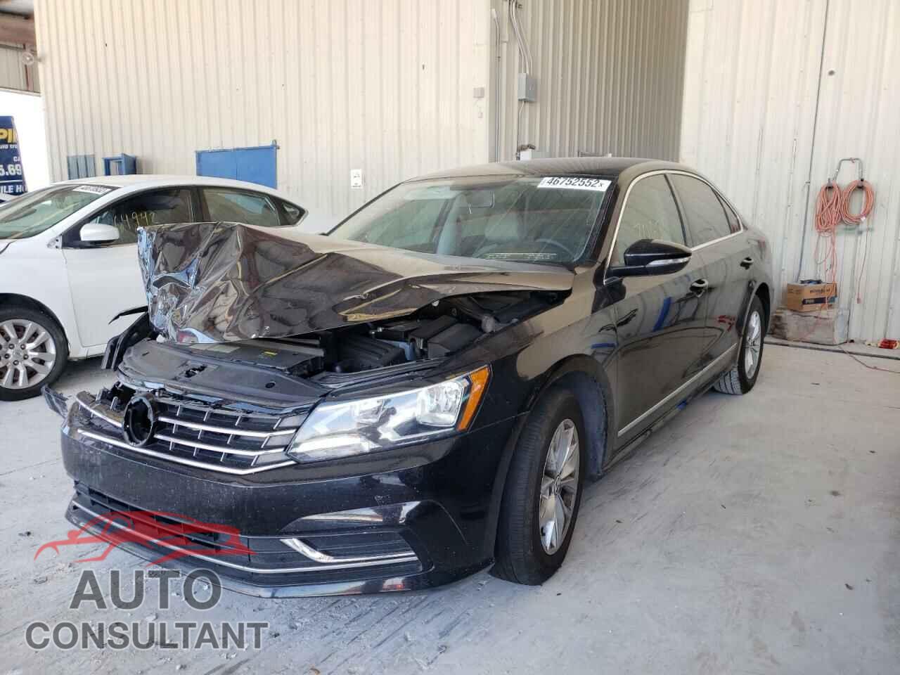 VOLKSWAGEN PASSAT 2017 - 1VWAT7A3XHC025282
