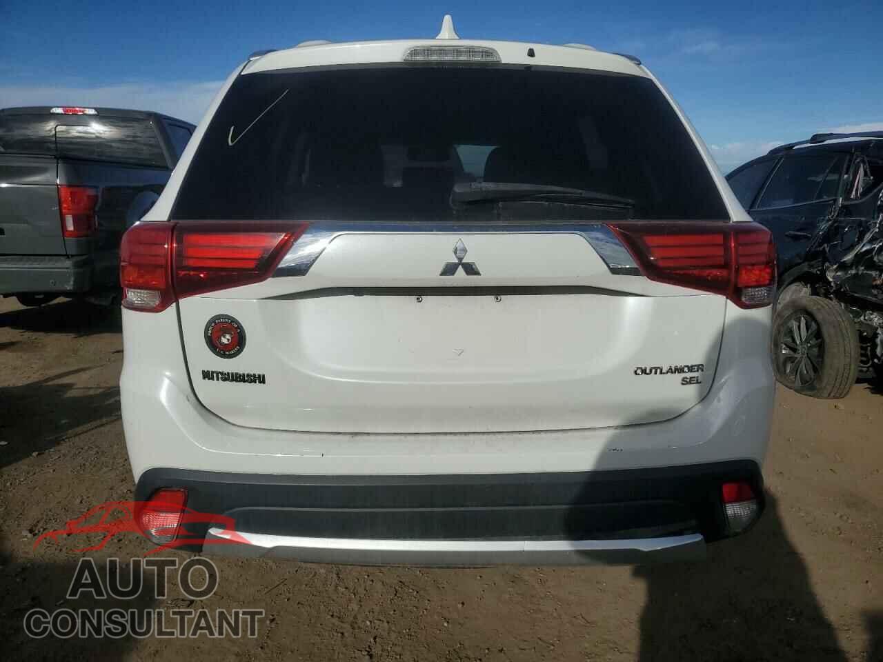 MITSUBISHI OUTLANDER 2017 - JA4AZ3A39HZ013156