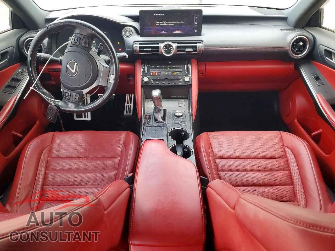 LEXUS IS 2021 - JTHGZ1B20M5039140