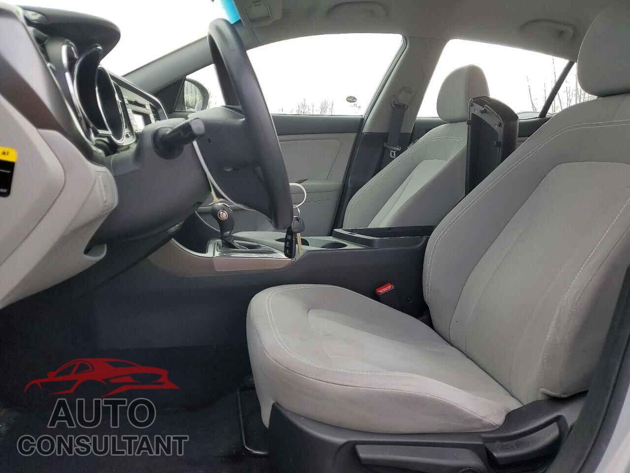 KIA OPTIMA 2011 - KNAGM4A76B5166922