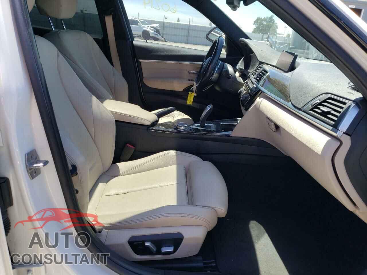BMW 3 SERIES 2017 - WBA8E1C59HK480330