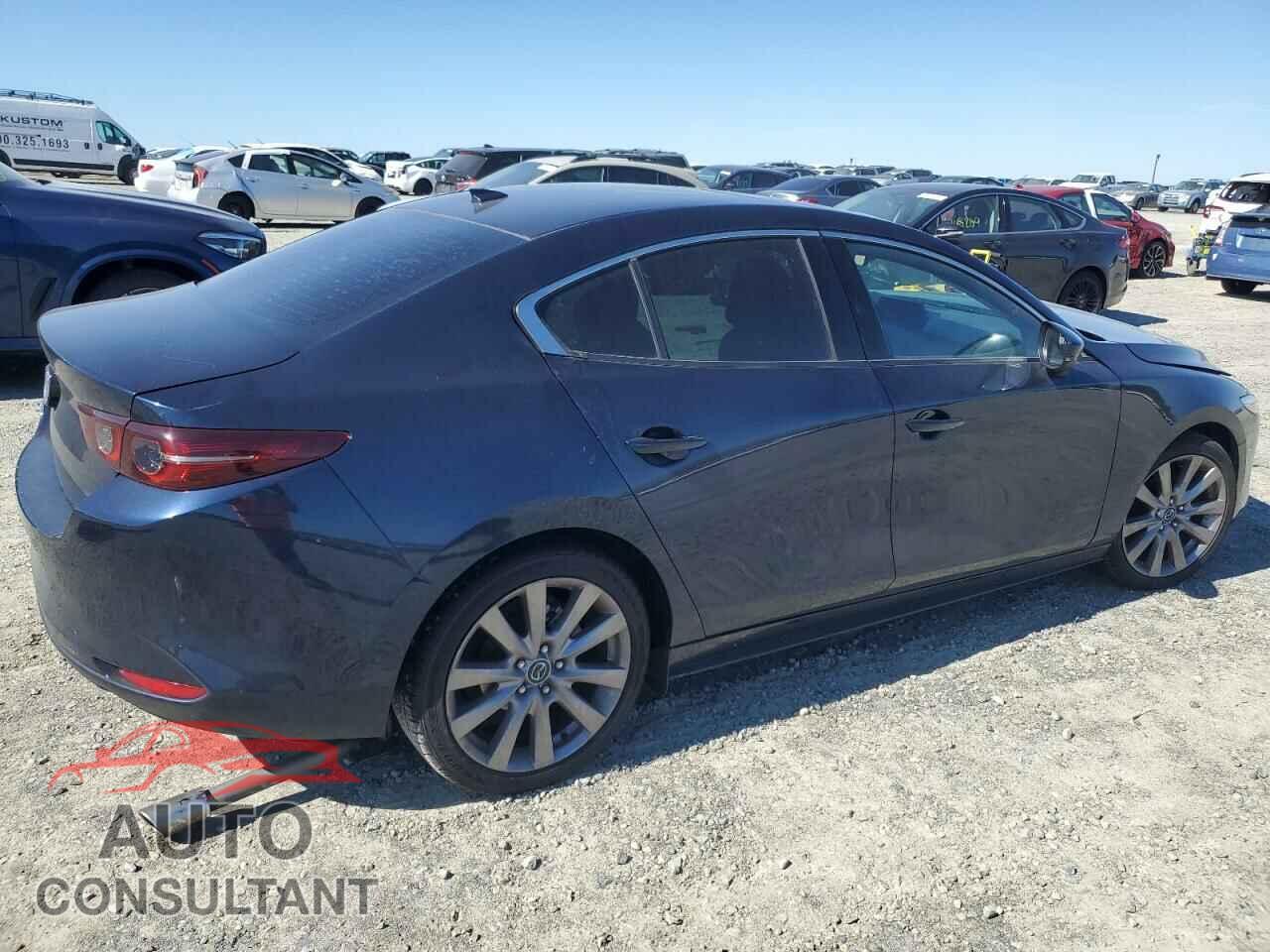 MAZDA 3 2019 - 3MZBPAEM1KM101129