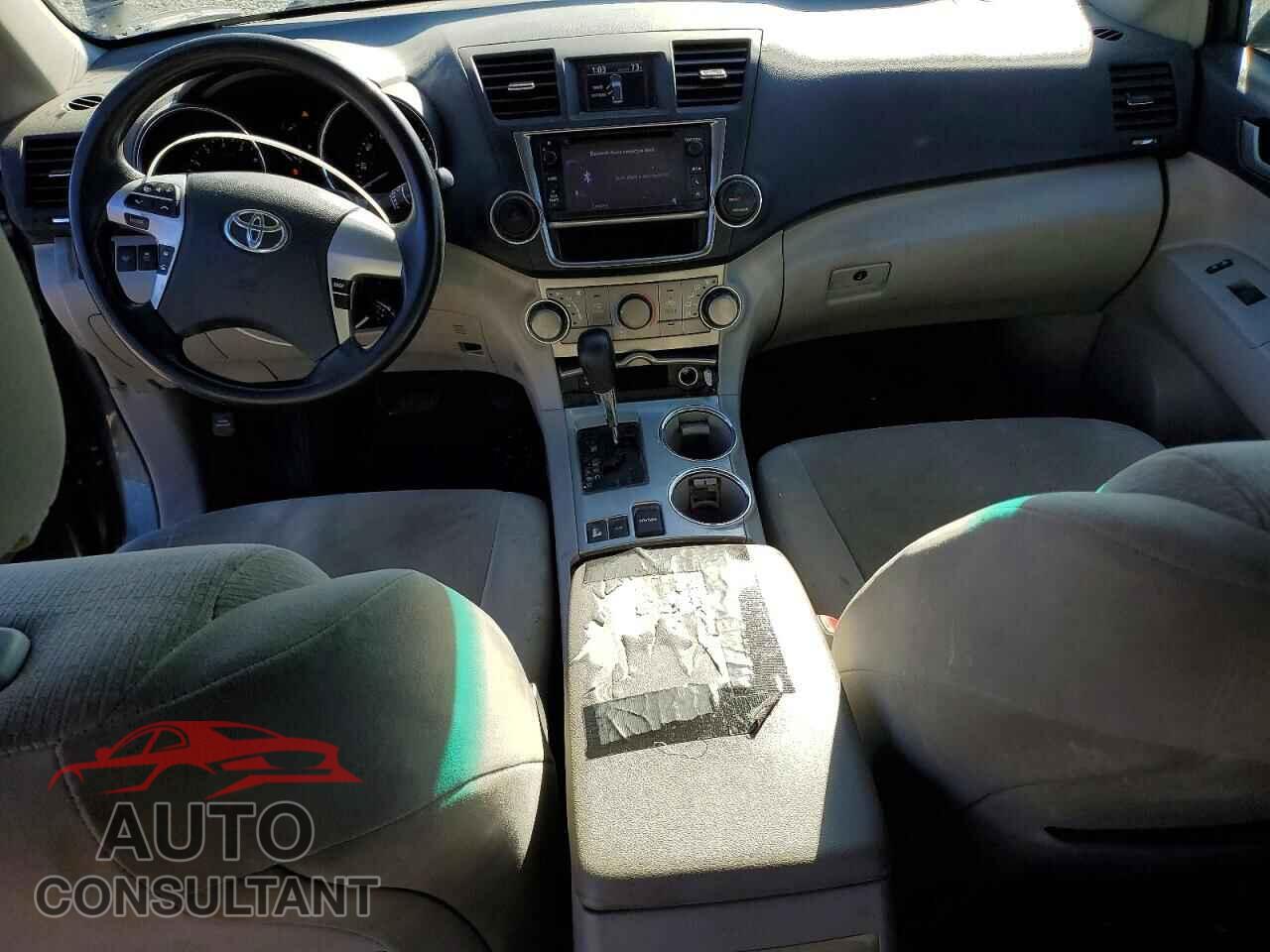 TOYOTA HIGHLANDER 2013 - 5TDBK3EH8DS249958