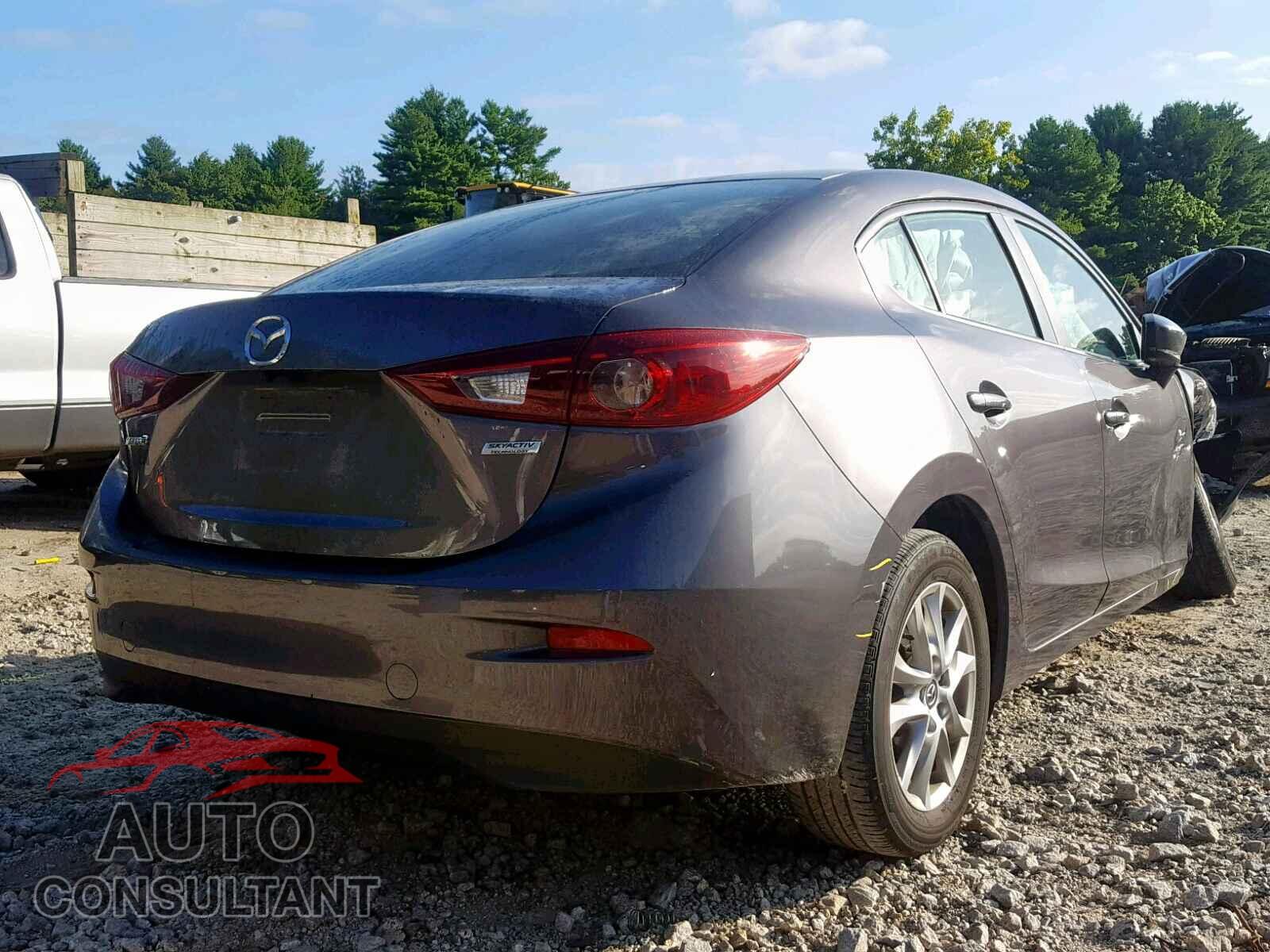 MAZDA 3 2018 - 3MZBN1U76JM213232