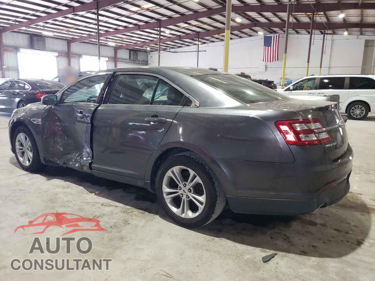 FORD TAURUS 2017 - 1FAHP2E82HG124014
