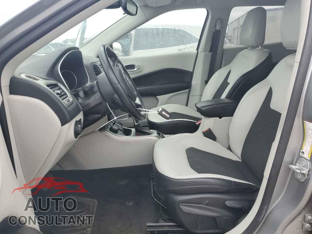 JEEP COMPASS 2018 - 3C4NJDBB4JT201400