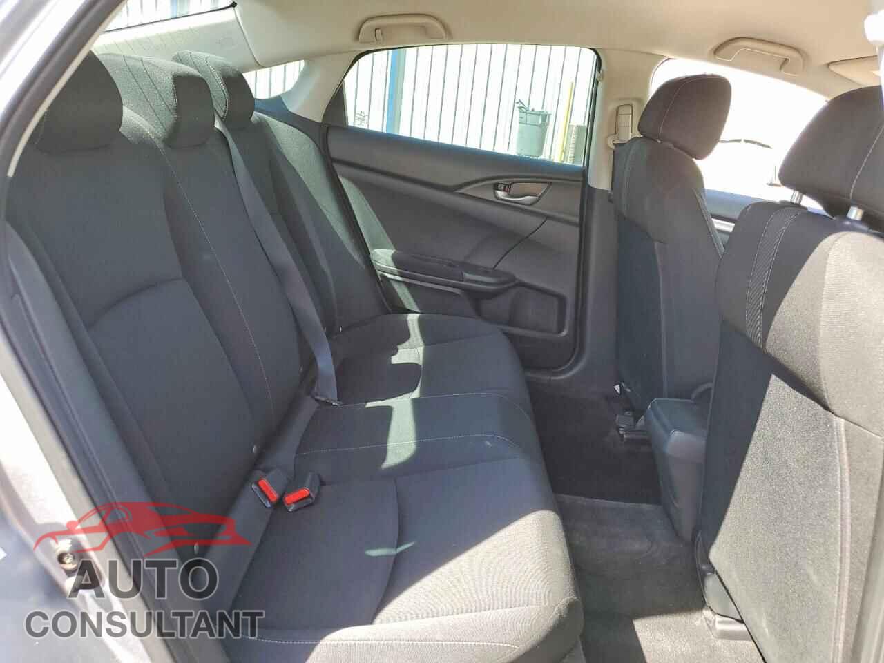 HONDA CIVIC 2018 - 19XFC2F55JE013190