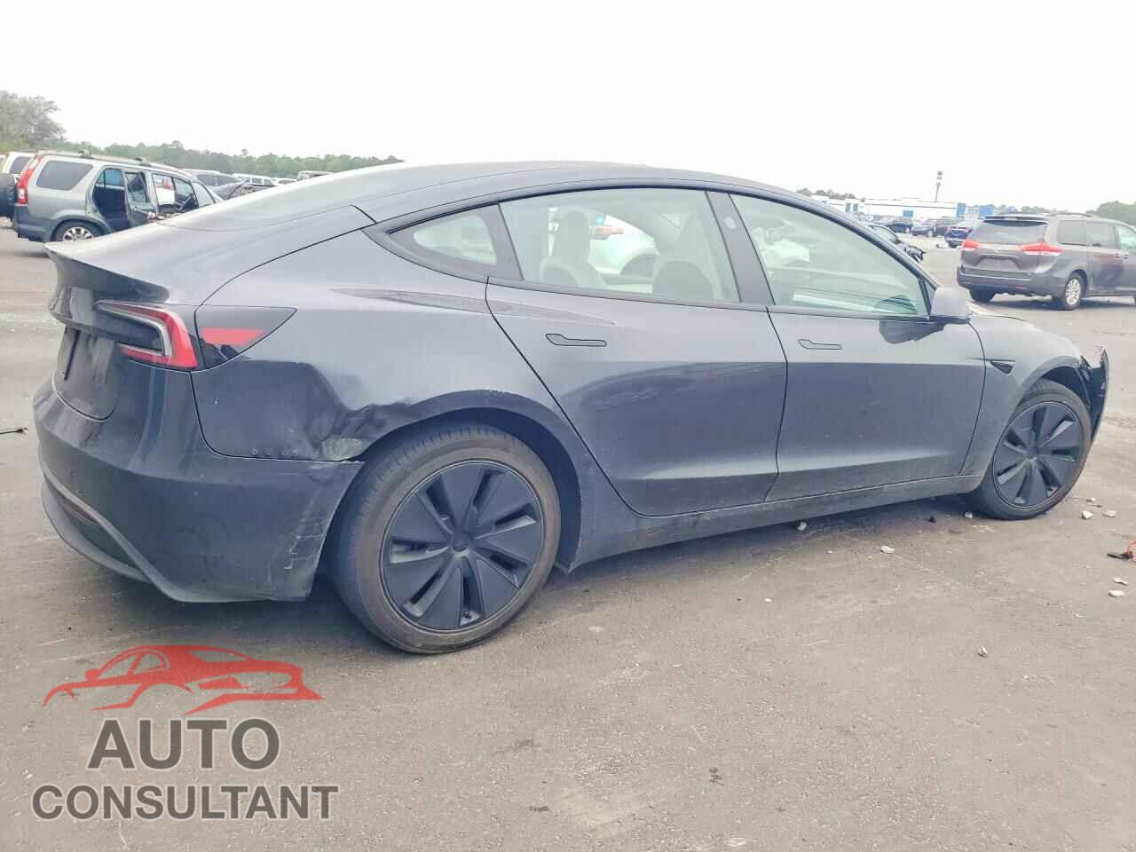TESLA MODEL 3 2024 - 5YJ3E1EA5RF858021