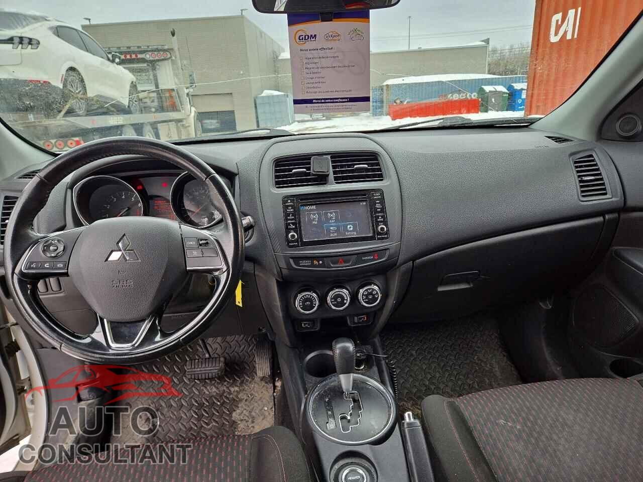 MITSUBISHI OUTLANDER 2017 - JA4AJ3AU2HZ610701