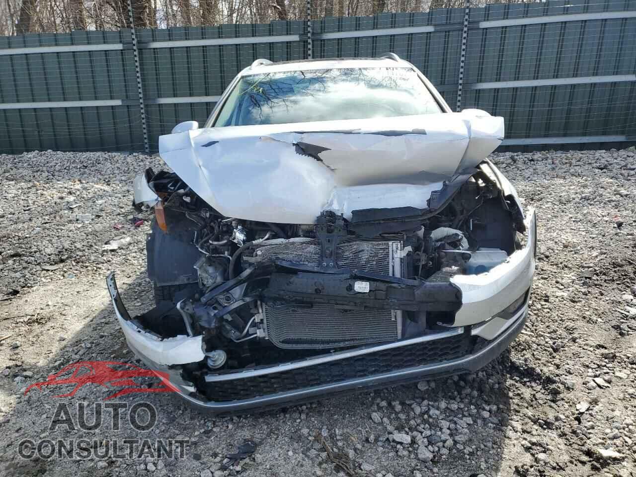 VOLKSWAGEN GOLF 2017 - 3VWH17AU2HM528882