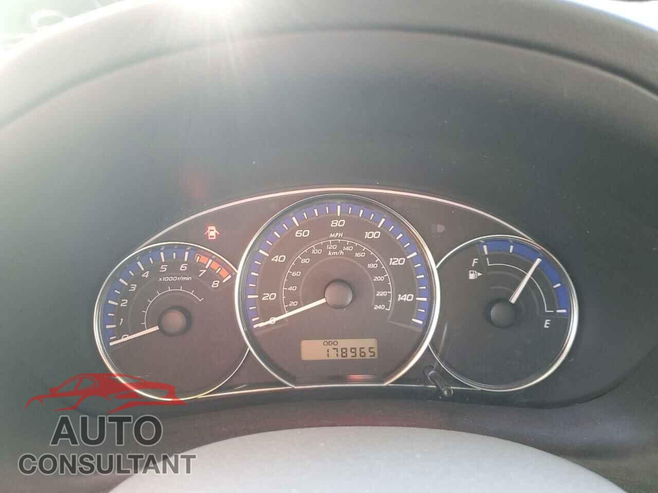 SUBARU FORESTER 2011 - JF2SHADC8BH728215