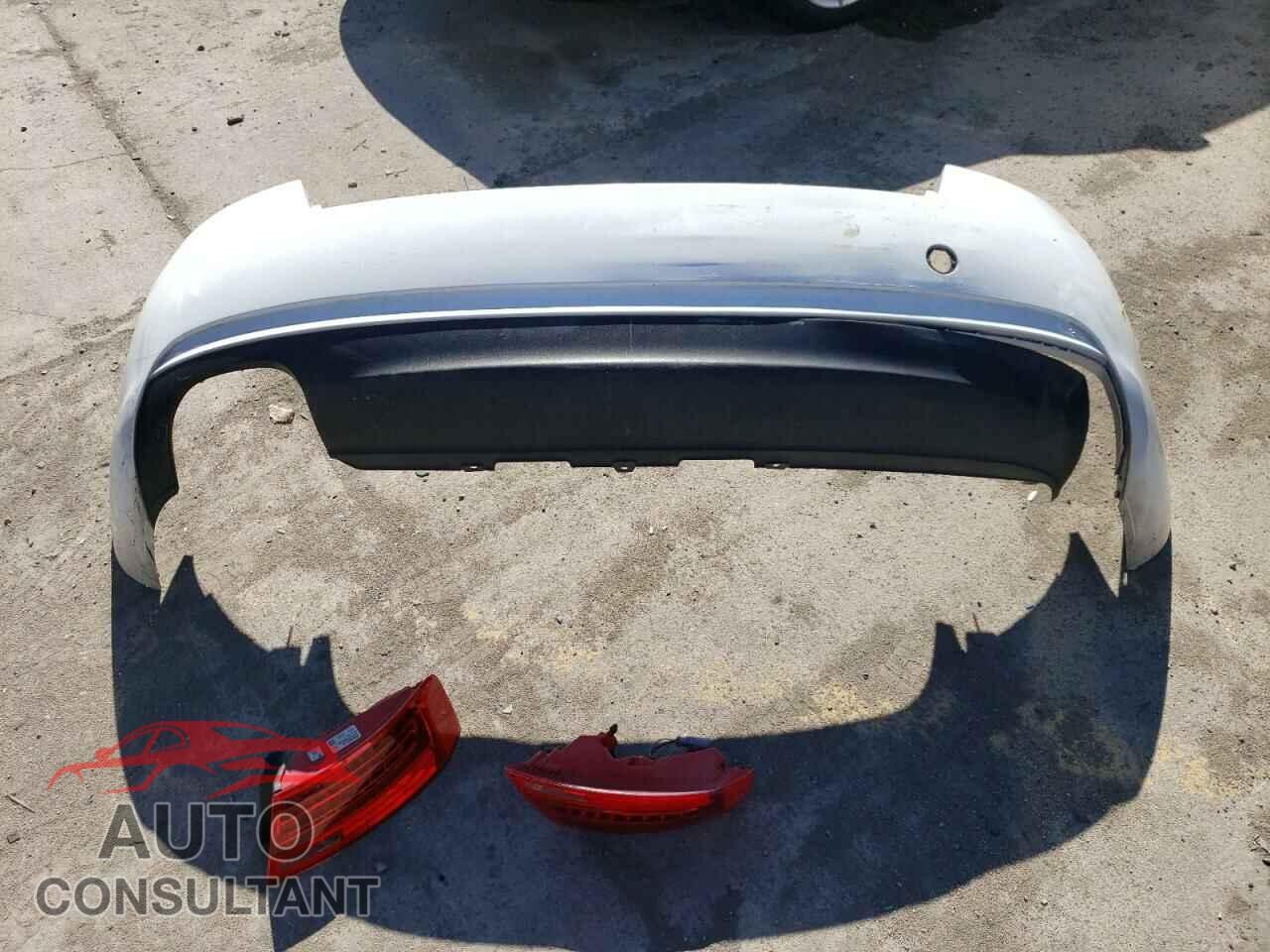 AUDI A5 2015 - WAUCFAFR6FA017215