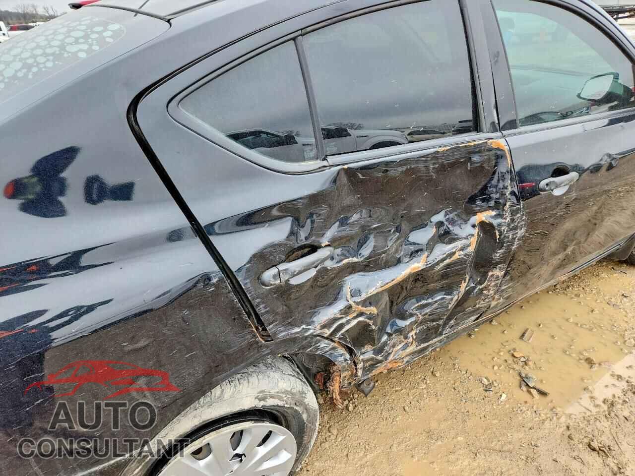 NISSAN VERSA 2017 - 3N1CN7AP2HL863211