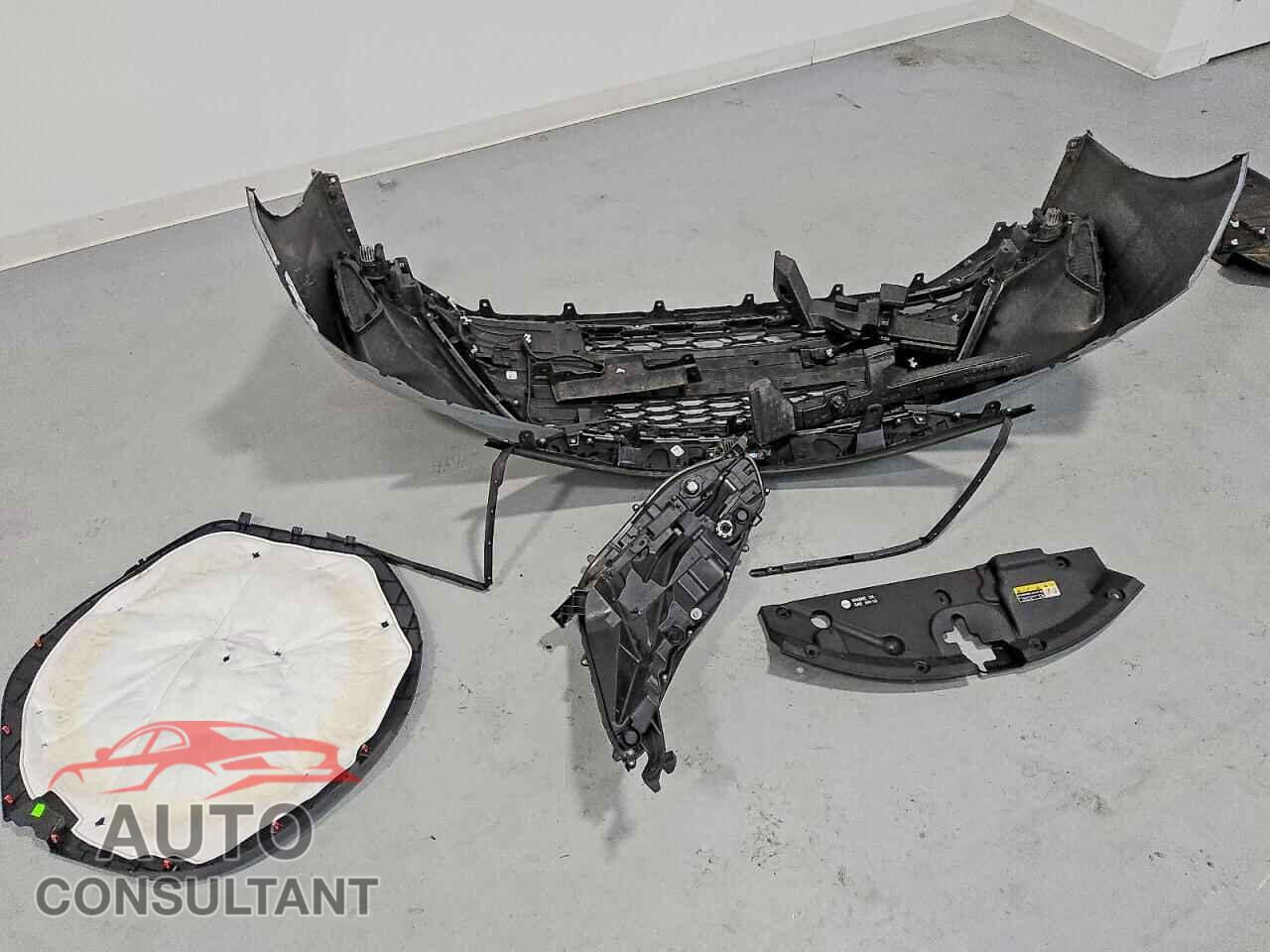 TOYOTA SIENNA 2025 - 5TDCSKFC8SS162902