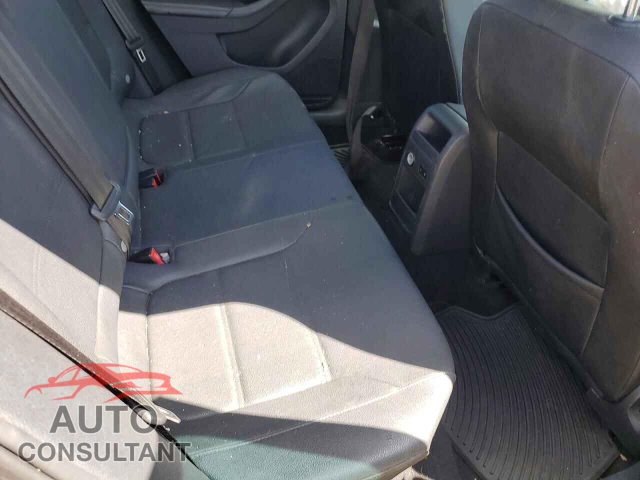 VOLKSWAGEN JETTA 2012 - 3VWDP7AJ2CM402355
