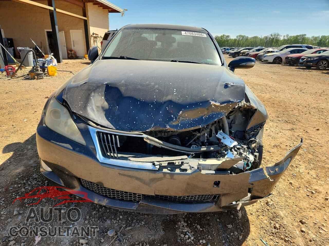 LEXUS IS 2010 - JTHCF5C2XA5040501